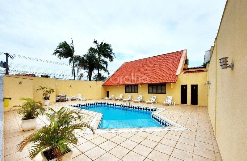 Apartamento em Coqueiros com 2 dormitórios 1 suíte e 1 vaga - 81m²: 1ª foto da galeria de imagens do imóvel