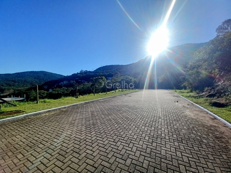 Terreno no Itacurubi com 480m² de área: 2ª foto da galeria de imagens do imóvel