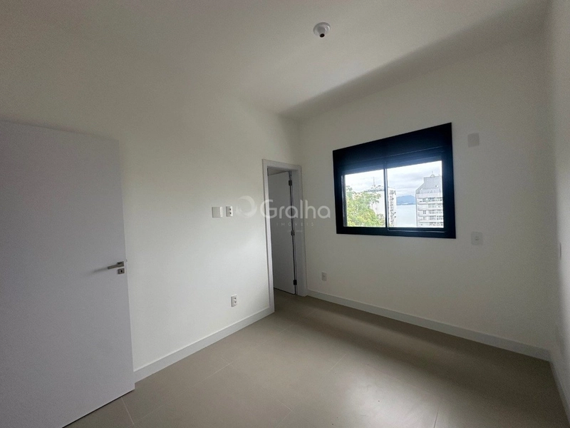 Apartamento a venda com 2 suítes e 1 vaga na Agronômica: 10ª foto da galeria de imagens do imóvel