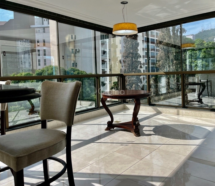 Apartamento no Centro com 3 dormitórios, sendo 3 suíte e 3 vagas: 2ª foto da galeria de imagens do imóvel