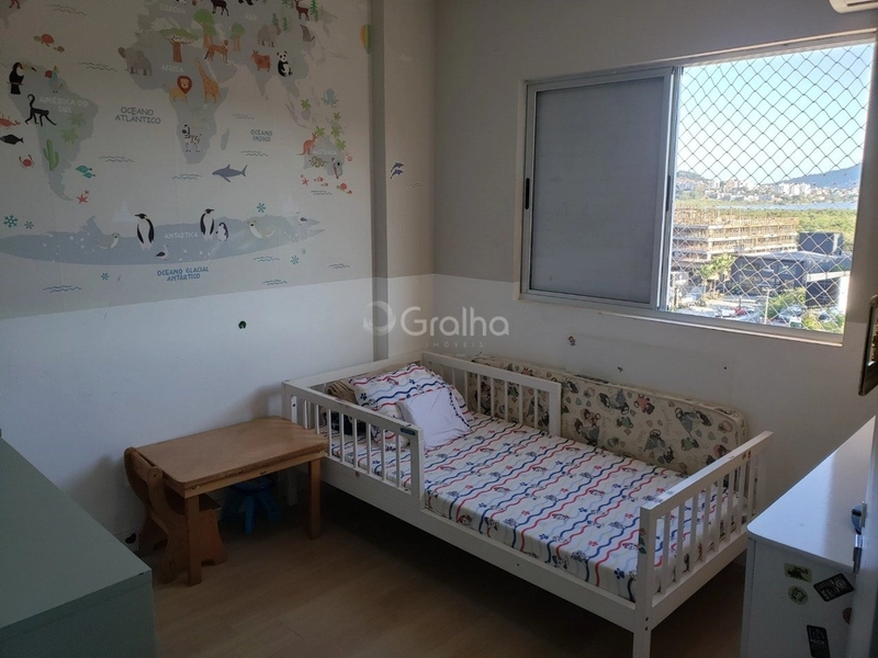 Cobertura no Saco Grande com 3 dormitórios, sendo 1 suíte e 2 vaga: 33ª foto da galeria de imagens do imóvel