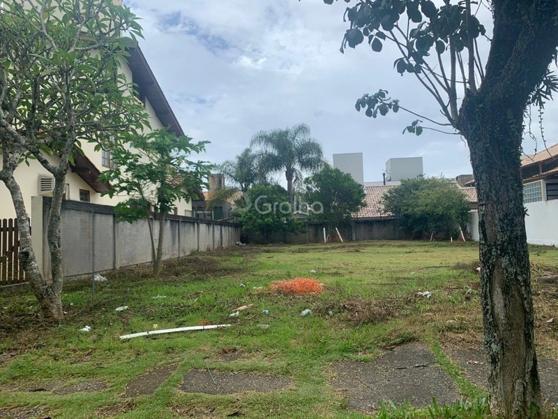 Terreno a venda em Jurere internacional com 450 m²: 1ª foto da galeria de imagens do imóvel