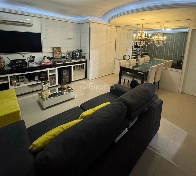 Apartamento na Carvoeira com 2 dormitórios 1 suíte e 1 vaga: 1ª foto da galeria de imagens do imóvel