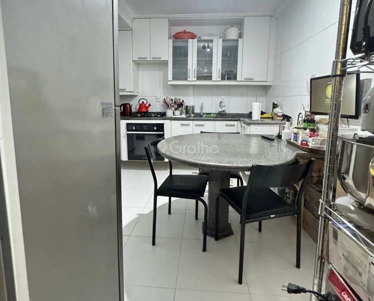 Apartamento na Carvoeira com 2 dormitórios 1 suíte e 1 vaga: 7ª foto da galeria de imagens do imóvel