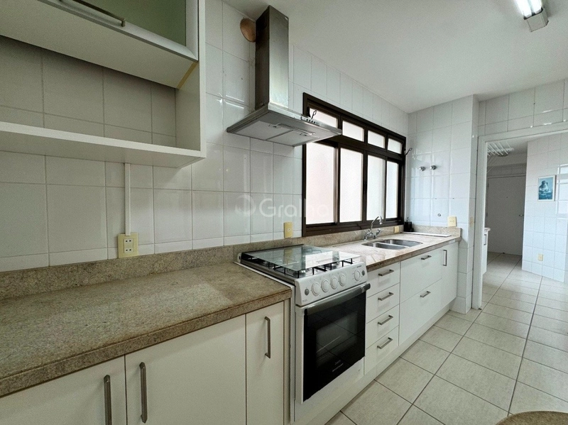 Apartamento no Centro com 3 dormitórios sendo 1 suíte e 2 vagas 110m²: 9ª foto da galeria de imagens do imóvel