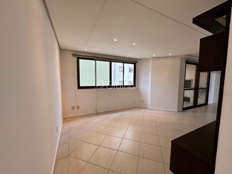 Apartamento no Centro com 3 dormitórios sendo 1 suíte e 2 vagas 110m²: 2ª foto da galeria de imagens do imóvel