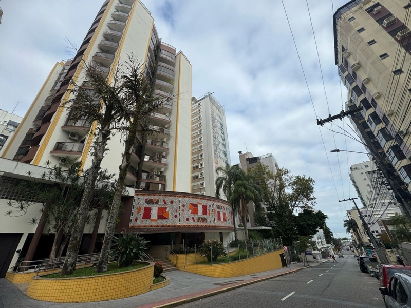 Apartamento no Centro com 04 dormitórios, sendo 01 suítes e 3 vagas: 42ª foto da galeria de imagens do imóvel