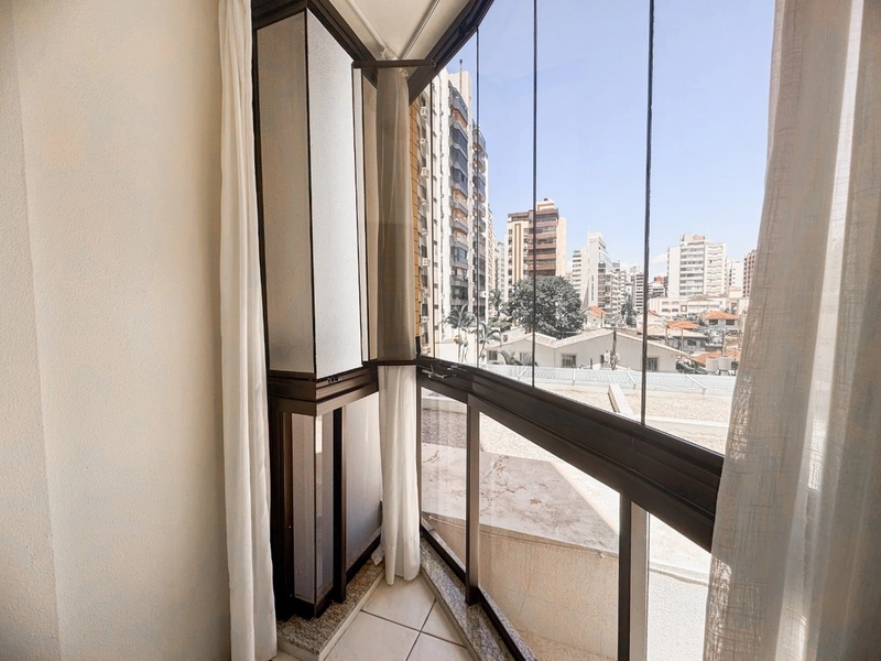 Apartamento no Centro com 04 dormitórios, sendo 01 suítes e 3 vagas: 6ª foto da galeria de imagens do imóvel