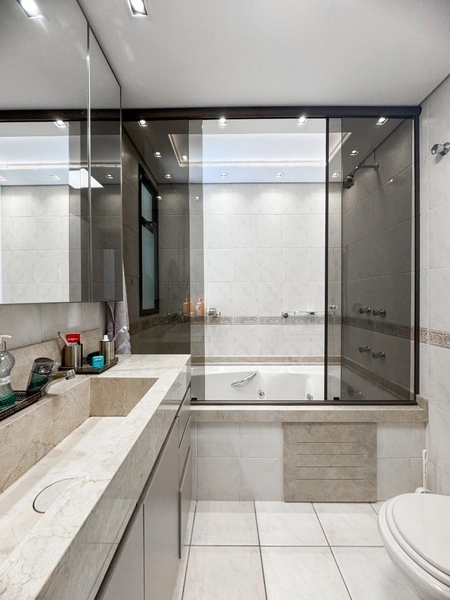 Apartamento no Centro com 04 dormitórios, sendo 01 suítes e 3 vagas: 15ª foto da galeria de imagens do imóvel