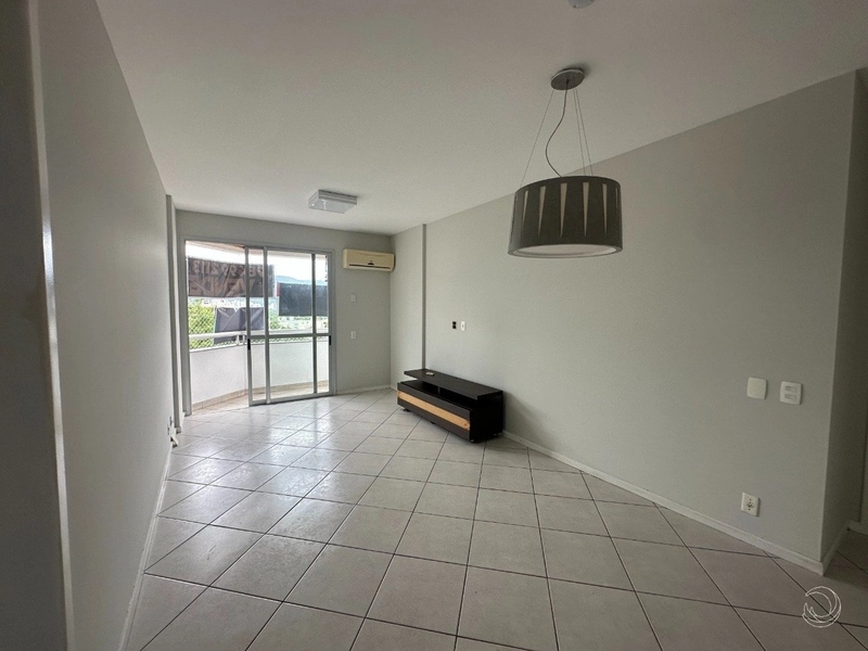 Apartamento na Trindade com 3 dormitórios 1 suíte com 1 vaga: 2ª foto da galeria de imagens do imóvel