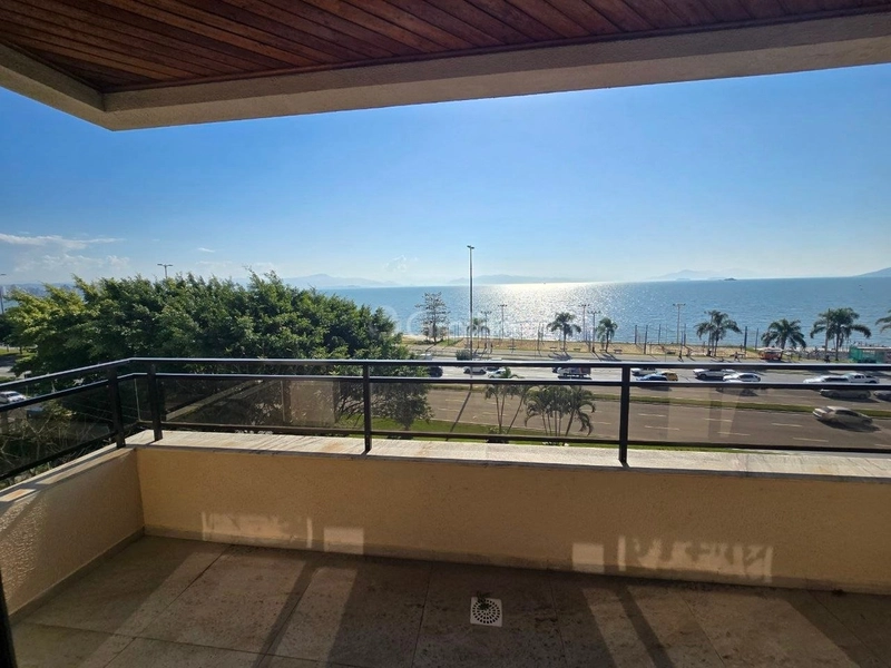 Apartamento no Centro com 4 dormitórios, sendo 2 suítes e 2 vagas: 4ª foto da galeria de imagens do imóvel