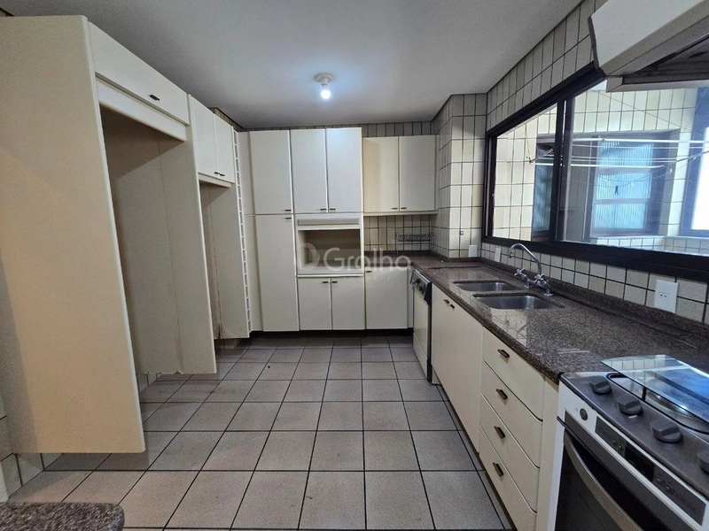 Apartamento no Centro com 4 dormitórios, sendo 2 suítes e 2 vagas: 23ª foto da galeria de imagens do imóvel