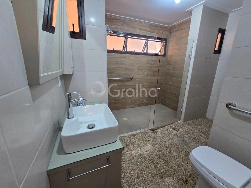 Apartamento no Centro com 4 dormitórios, sendo 2 suítes e 2 vagas: 21ª foto da galeria de imagens do imóvel