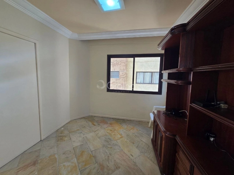 Apartamento no Centro com 4 dormitórios, sendo 2 suítes e 2 vagas: 11ª foto da galeria de imagens do imóvel