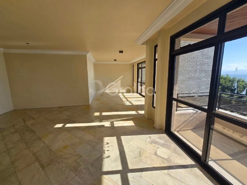 Apartamento no Centro com 4 dormitórios, sendo 2 suítes e 2 vagas: 2ª foto da galeria de imagens do imóvel