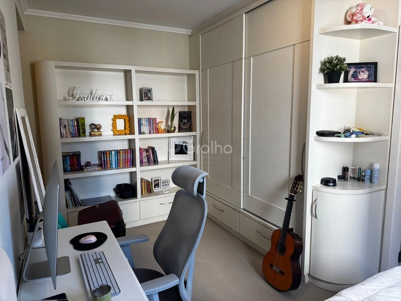 Apartamento no Centro com 3 suítes 2 vagas e Hobby box - 172 m²: 9ª foto da galeria de imagens do imóvel