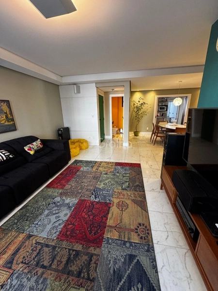 Apartamento no Centro com 3 suítes 2 vagas e Hobby box - 172 m²: 4ª foto da galeria de imagens do imóvel