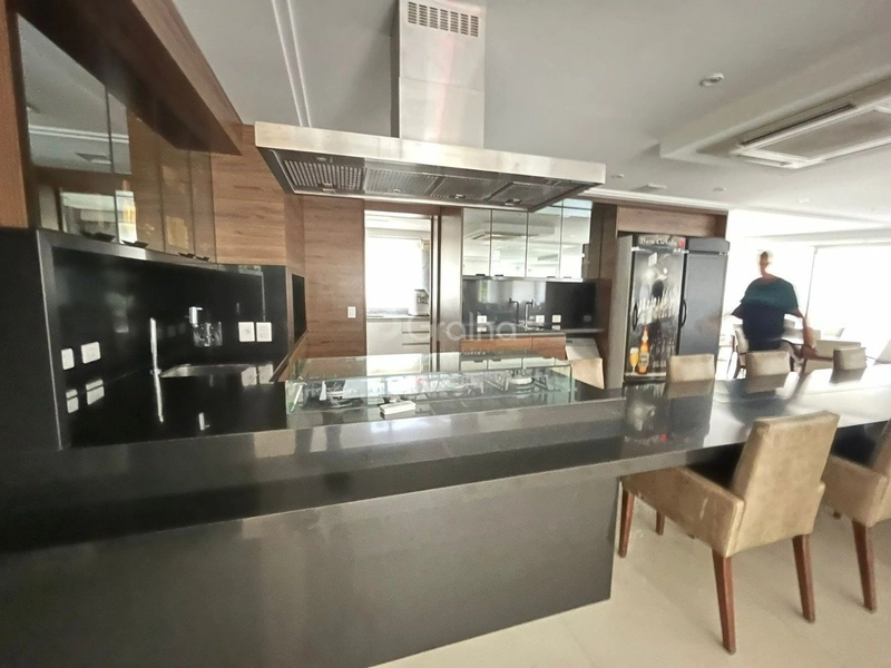 Apartamento no Centro de 256m² com 4 suítes e 4 vagas: 25ª foto da galeria de imagens do imóvel