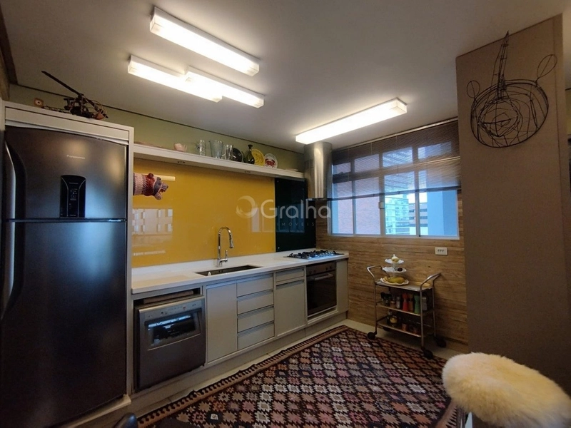 Apartamento no Centro com 5 dormitórios, sendo 2 suíte e 2 vagas: 7ª foto da galeria de imagens do imóvel