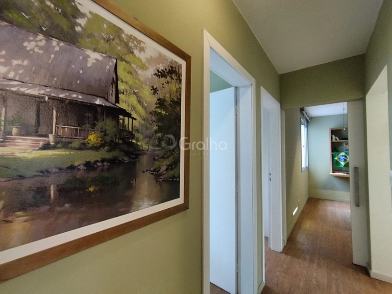 Apartamento no Centro com 5 dormitórios, sendo 2 suíte e 2 vagas: 24ª foto da galeria de imagens do imóvel