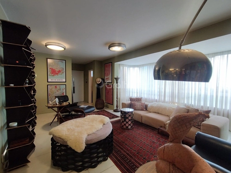 Apartamento no Centro com 5 dormitórios, sendo 2 suíte e 2 vagas: 8ª foto da galeria de imagens do imóvel