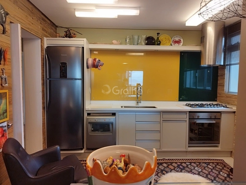 Apartamento no Centro com 5 dormitórios, sendo 2 suíte e 2 vagas: 6ª foto da galeria de imagens do imóvel