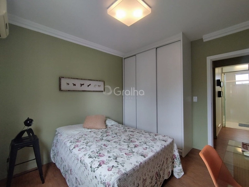 Apartamento no Centro com 5 dormitórios, sendo 2 suíte e 2 vagas: 29ª foto da galeria de imagens do imóvel