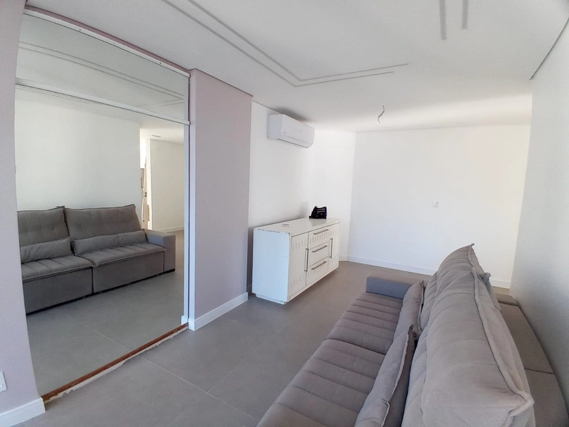 Apartamento no Centro com 2 dormitórios e 1 vaga - 83m²: 2ª foto da galeria de imagens do imóvel