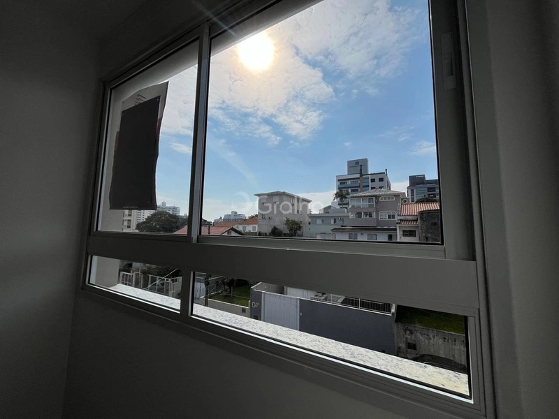 Apartamento em Coqueiros com 2 dormitórios, sendo 1 suíte e 1 vaga: 15ª foto da galeria de imagens do imóvel
