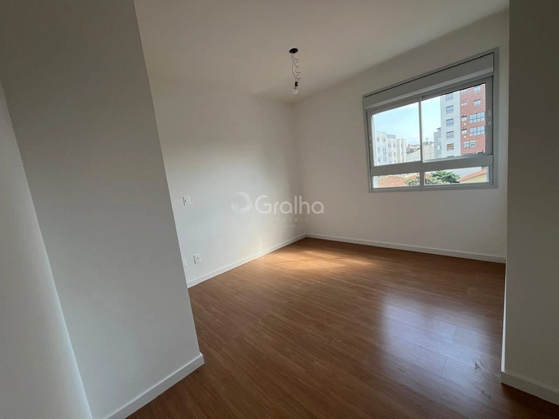 Apartamento em Coqueiros com 2 dormitórios, sendo 1 suíte e 1 vaga: 5ª foto da galeria de imagens do imóvel