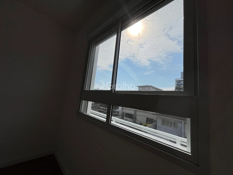 Apartamento em Coqueiros com 2 dormitórios, sendo 1 suíte e 1 vaga: 7ª foto da galeria de imagens do imóvel
