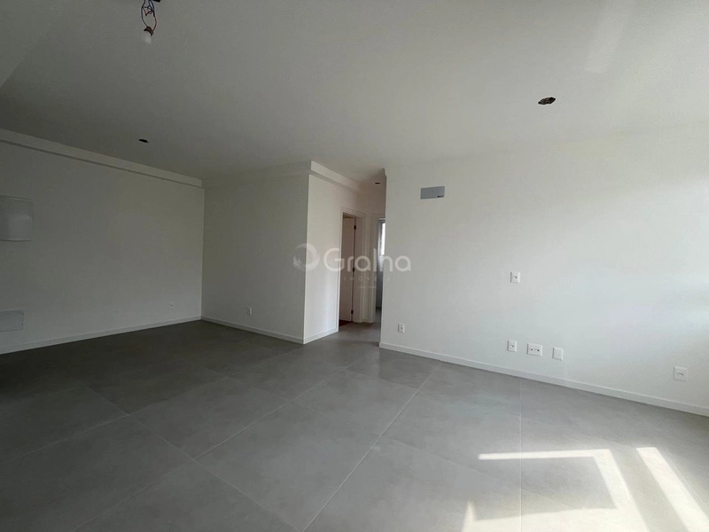 Apartamento em Coqueiros com 2 dormitórios, sendo 1 suíte e 1 vaga: 9ª foto da galeria de imagens do imóvel