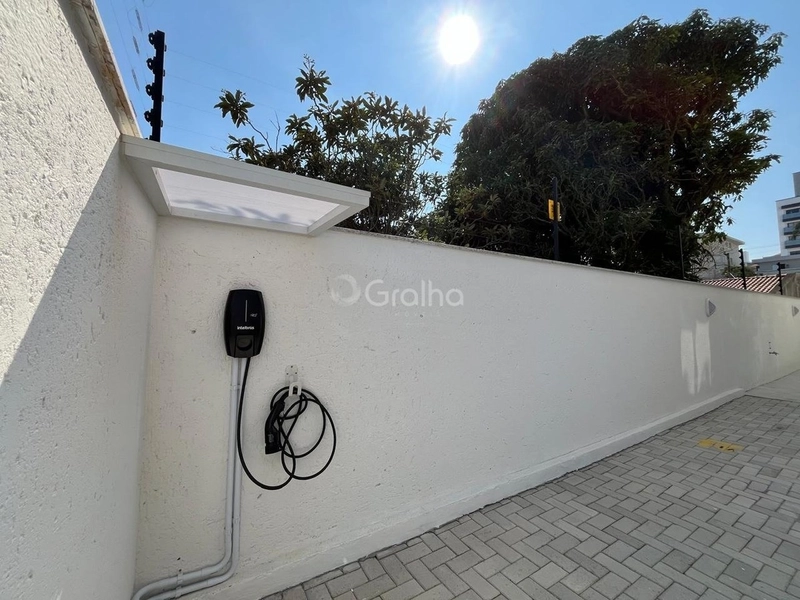 Apartamento em Coqueiros com 2 dormitórios, sendo 1 suíte e 1 vaga: 17ª foto da galeria de imagens do imóvel