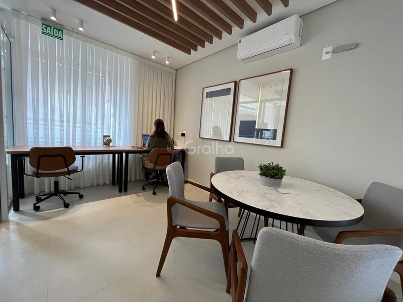 Apartamento em Coqueiros com 2 dormitórios, sendo 1 suíte e 1 vaga: 28ª foto da galeria de imagens do imóvel