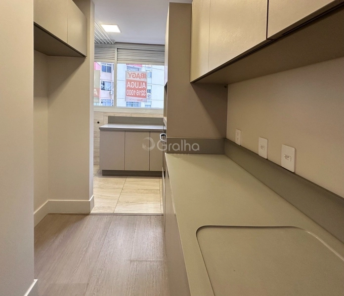 Apartamento no Centro com 3 dormitórios, sendo 1 suíte e 2 vagas: 10ª foto da galeria de imagens do imóvel