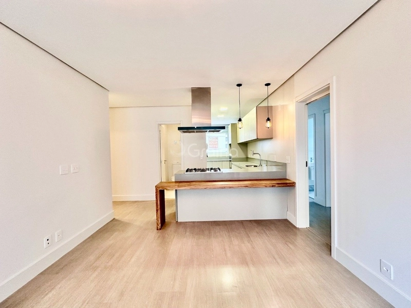 Apartamento no Centro com 3 dormitórios, sendo 1 suíte e 2 vagas: 1ª foto da galeria de imagens do imóvel