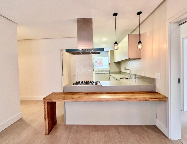 Apartamento no Centro com 3 dormitórios, sendo 1 suíte e 2 vagas: 5ª foto da galeria de imagens do imóvel