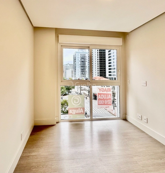 Apartamento no Centro com 3 dormitórios, sendo 1 suíte e 2 vagas: 19ª foto da galeria de imagens do imóvel