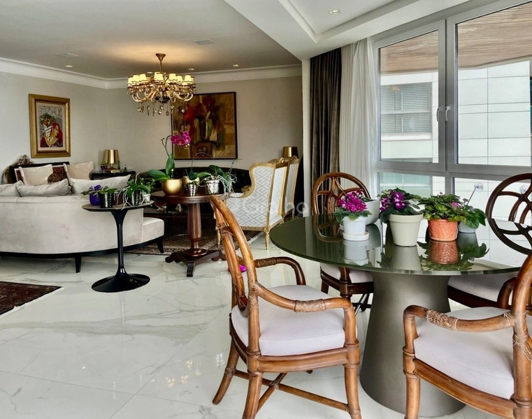 Apartamento na Beira Mar com 3 dormitórios, sendo 3 suítes e 3 vagas: 2ª foto da galeria de imagens do imóvel