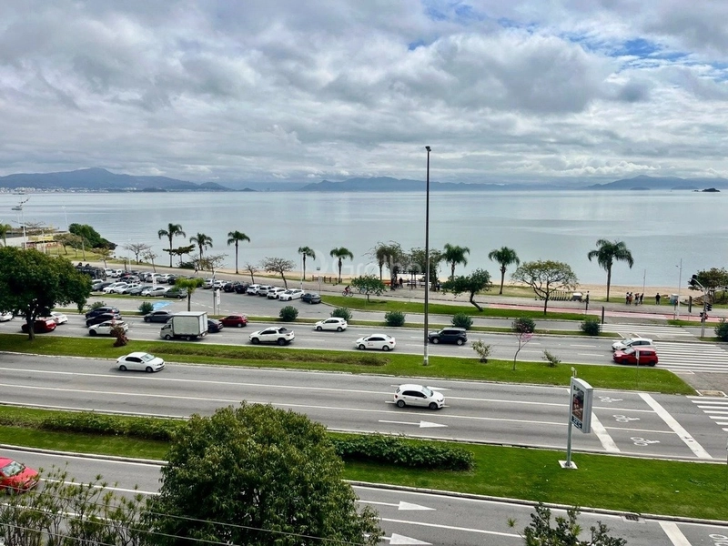 Apartamento na Beira Mar com 3 dormitórios, sendo 3 suítes e 3 vagas: 23ª foto da galeria de imagens do imóvel