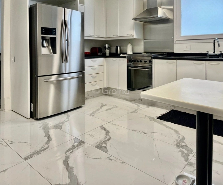 Apartamento na Beira Mar com 3 dormitórios, sendo 3 suítes e 3 vagas: 10ª foto da galeria de imagens do imóvel