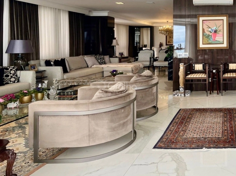 Apartamento na Beira Mar com 3 dormitórios, sendo 3 suítes e 3 vagas: 1ª foto da galeria de imagens do imóvel