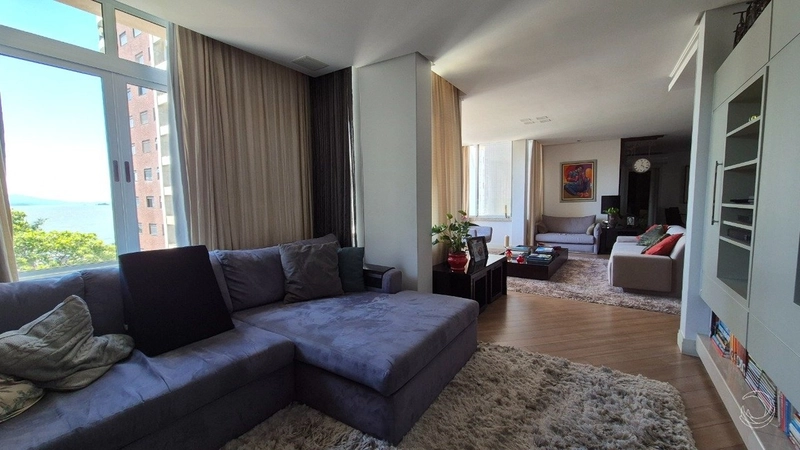 Apartamento no Centro com 3 dormitórios, sendo 3 suítes, 2 vagas: 1ª foto da galeria de imagens do imóvel