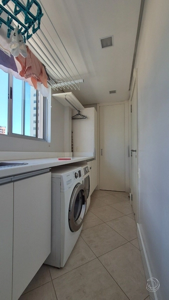 Apartamento no Centro com 3 dormitórios, sendo 3 suítes, 2 vagas: 12ª foto da galeria de imagens do imóvel