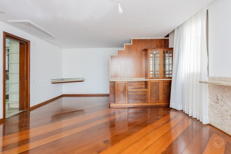 Apartamento na Beira Mar com 3 dormitórios, sendo 3 suítes e 2 vagas: 3ª foto da galeria de imagens do imóvel