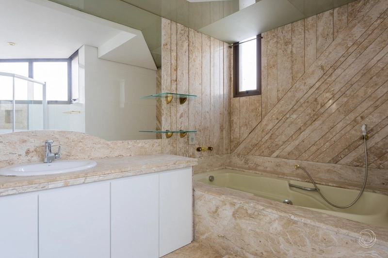 Apartamento na Beira Mar com 3 dormitórios, sendo 3 suítes e 2 vagas: 14ª foto da galeria de imagens do imóvel