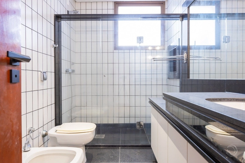 Apartamento na Beira Mar com 3 dormitórios, sendo 3 suítes e 2 vagas: 16ª foto da galeria de imagens do imóvel