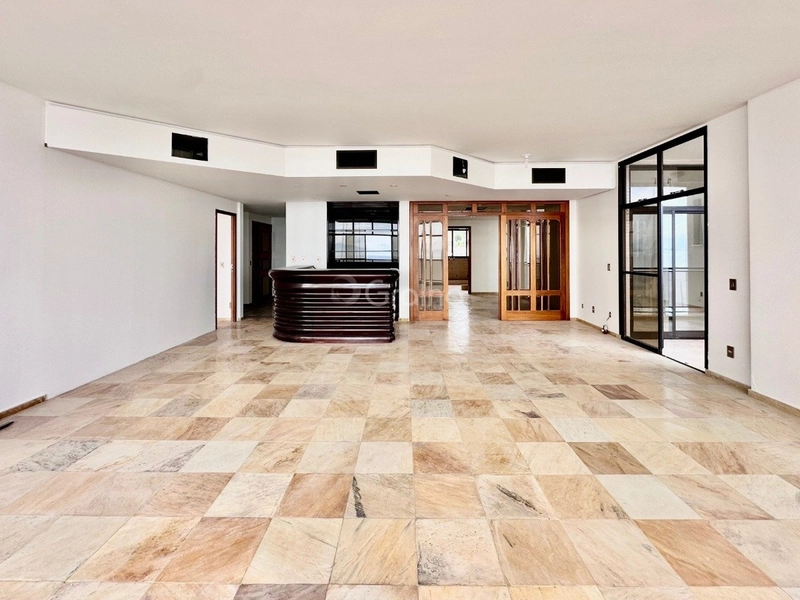 Apartamento na Beira Mar com 4 dormitórios, sendo 2 suítes e 1 máster: 1ª foto da galeria de imagens do imóvel