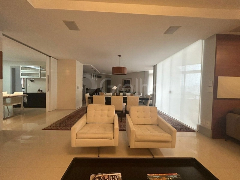 Apartamento no Centro com 3 dormitórios, sendo 3 suíte e 2 vagas 226m²: 5ª foto da galeria de imagens do imóvel
