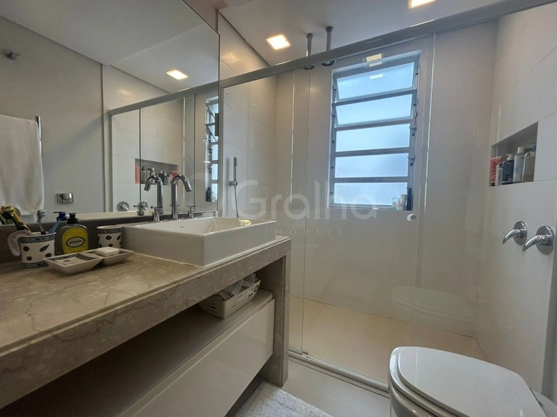 Apartamento no Centro com 3 dormitórios, sendo 3 suíte e 2 vagas 226m²: 24ª foto da galeria de imagens do imóvel